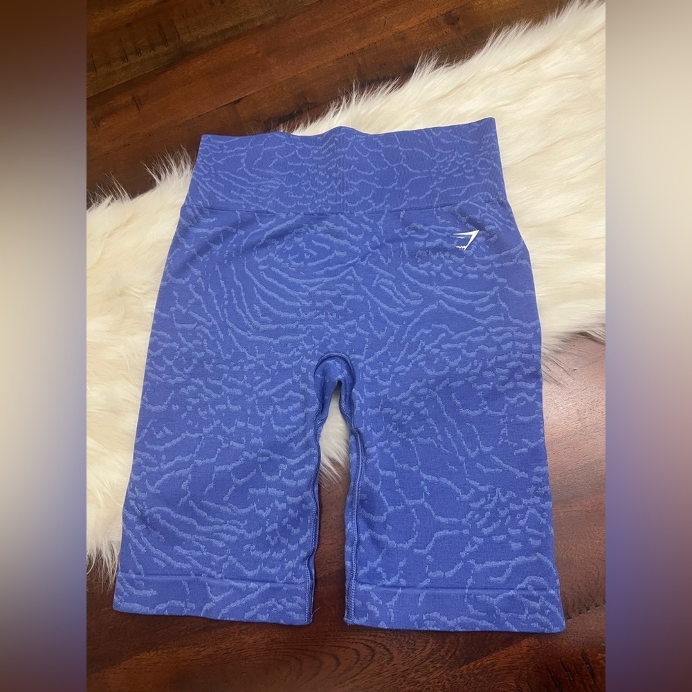 Gymshark Adapt Camo Seamless Scrunch Shorts Size M Blue 8.5” Inseam